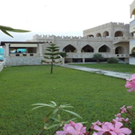Castle Hotel Himare Exterior foto