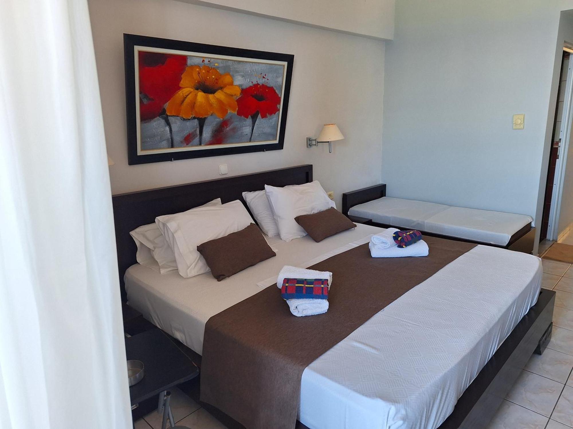 Castle Hotel Himare Exterior foto