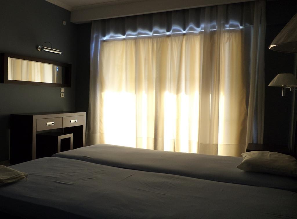 Castle Hotel Himare Quarto foto