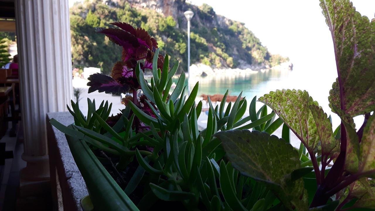 Castle Hotel Himare Exterior foto
