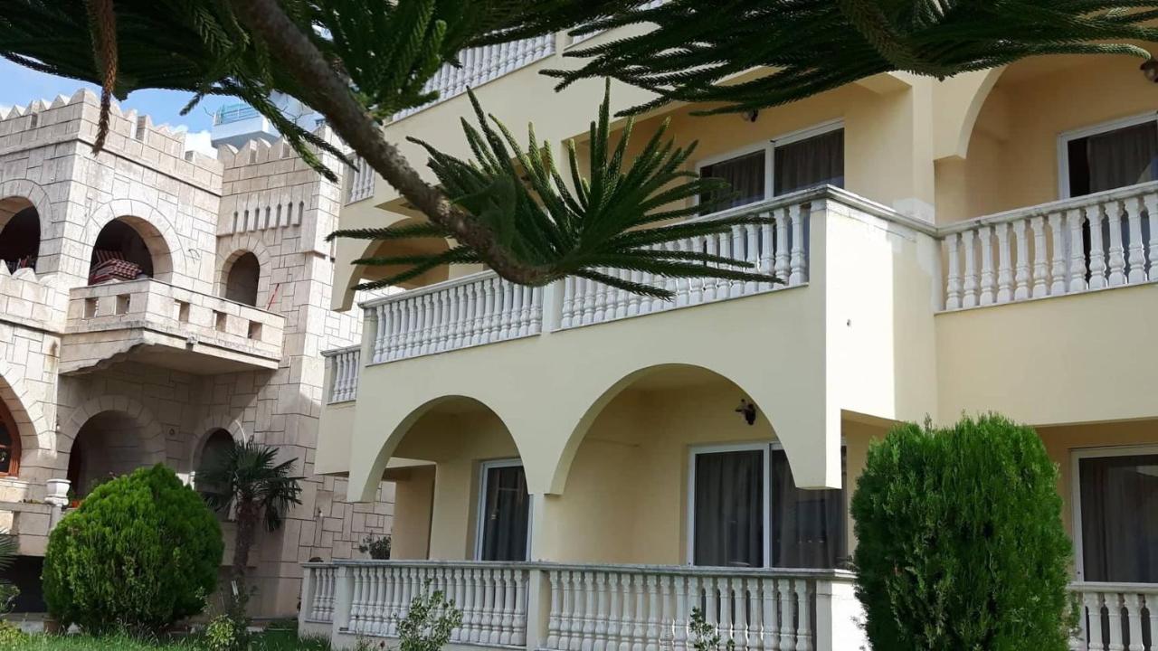 Castle Hotel Himare Exterior foto